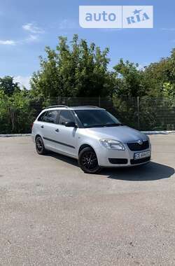 Универсал Skoda Fabia 2010 в Черновцах