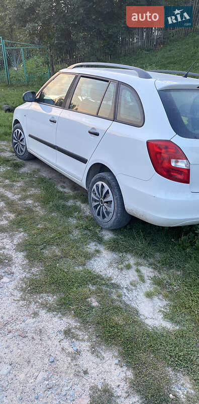 Універсал Skoda Fabia 2011 в Львові