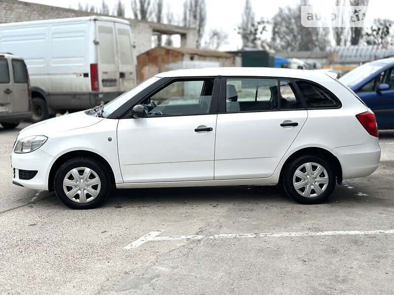 Универсал Skoda Fabia 2012 в Житомире