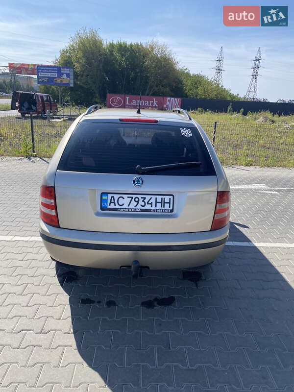 Універсал Skoda Fabia 2004 в Луцьку