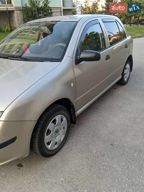 Хетчбек Skoda Fabia 2005 в Тернополі