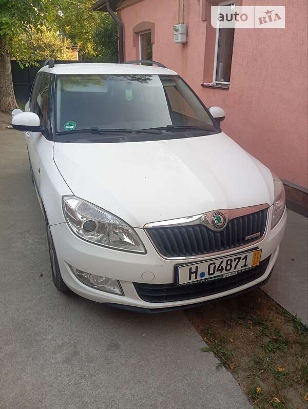 Skoda Fabia 2011 Skoda Fabia 2011