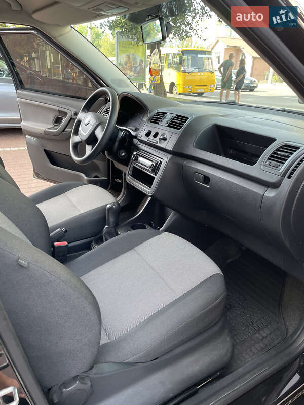 Хэтчбек Skoda Fabia 2010 в Ивано-Франковске