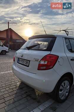 Хэтчбек Skoda Fabia 2009 в 