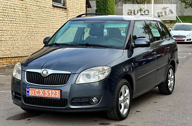 Універсал Skoda Fabia 2008 в Рівному