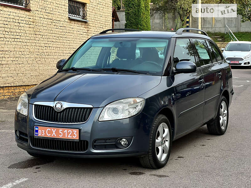 Універсал Skoda Fabia 2008 в Рівному