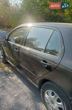 Хэтчбек Skoda Fabia 2003 в 
