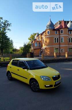 Хэтчбек Skoda Fabia 2008 в Черкассах