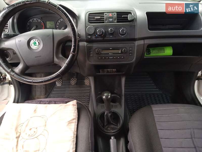 Хэтчбек Skoda Fabia 2008 в Одессе