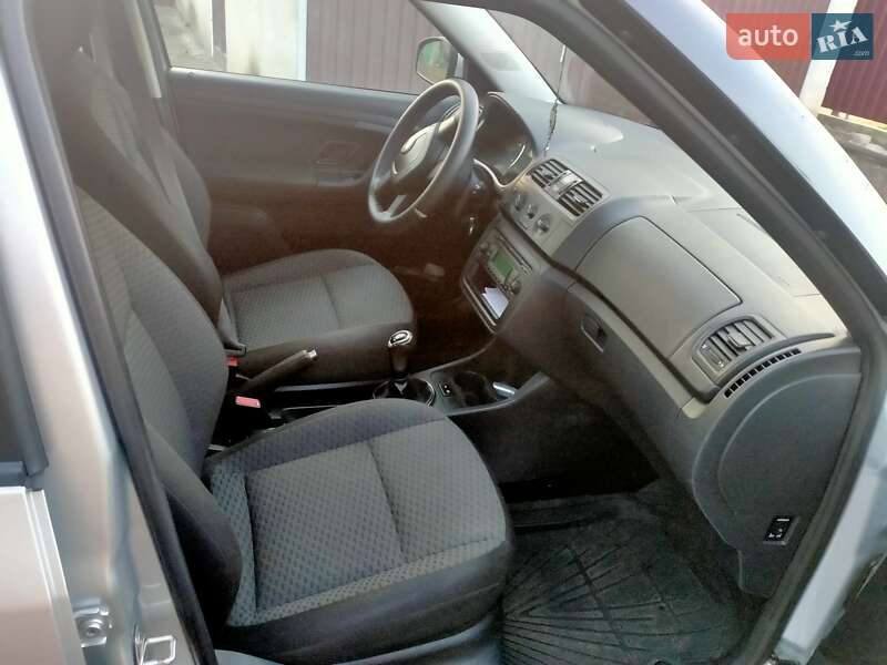 Универсал Skoda Fabia 2010 в Могилев-Подольске