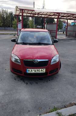 Хэтчбек Skoda Fabia 2008 в Чернигове