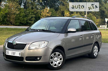 Універсал Skoda Fabia 2009 в Звягелі