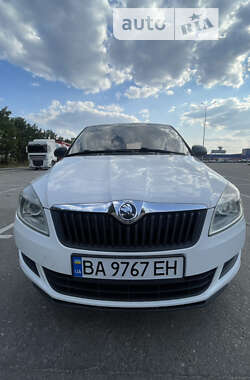 Хэтчбек Skoda Fabia 2014 в Кропивницком