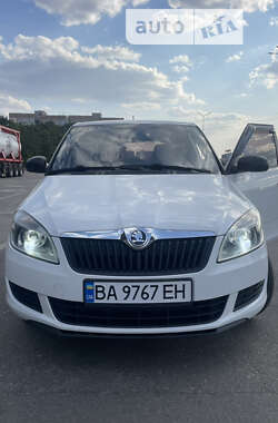 Хетчбек Skoda Fabia 2014 в Кропивницькому