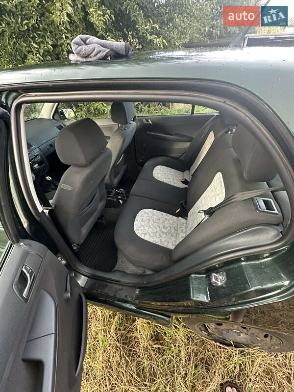 Хетчбек Skoda Fabia 2004 в Києві