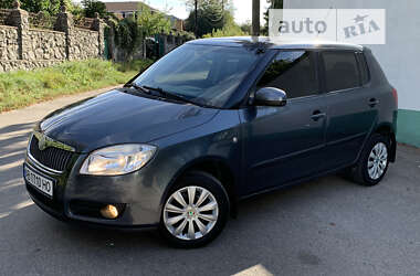 Хэтчбек Skoda Fabia 2008 в Виннице