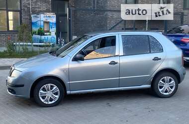 Хэтчбек Skoda Fabia 2002 в Житомире