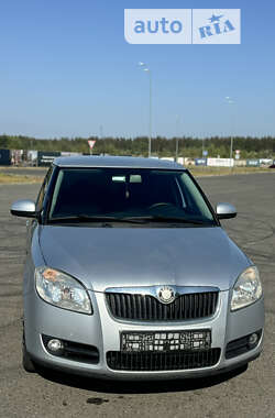 Хэтчбек Skoda Fabia 2008 в Киеве