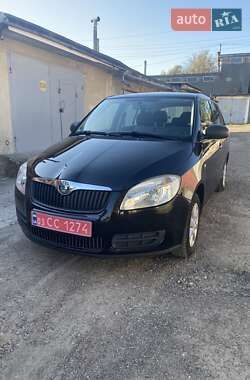 Універсал Skoda Fabia 2009 в Чернівцях