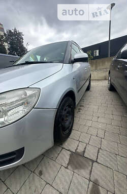 Хетчбек Skoda Fabia 2010 в Тернополі