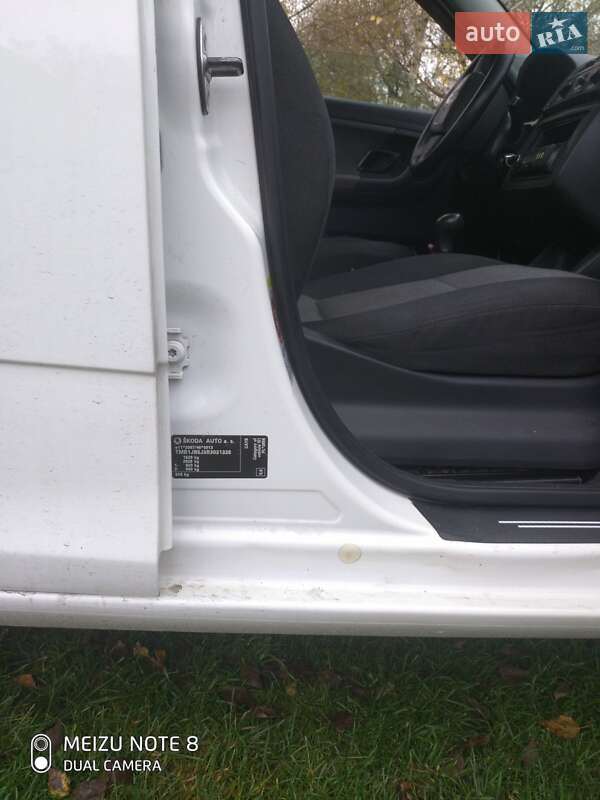 Хэтчбек Skoda Fabia 2010 в Чернигове