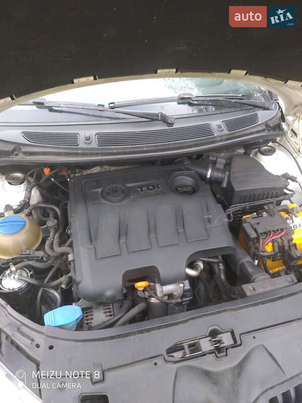 Хэтчбек Skoda Fabia 2010 в Чернигове