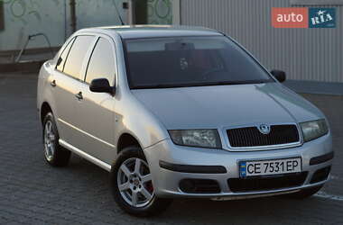 Седан Skoda Fabia 2004 в Черновцах