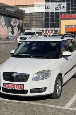 Универсал Skoda Fabia 2009 в Луцке