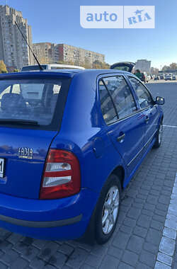 Хэтчбек Skoda Fabia 2003 в Львове