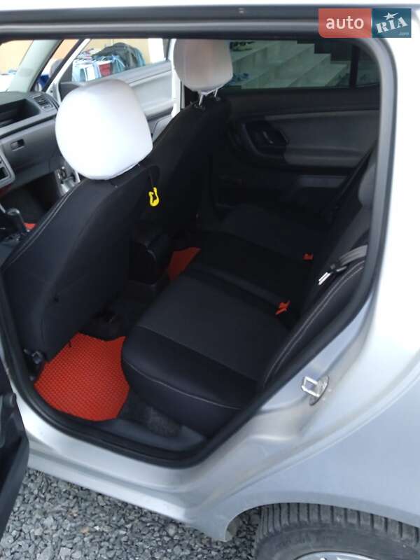 Хетчбек Skoda Fabia 2011 в Хмельницькому