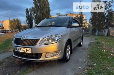 Універсал Skoda Fabia 2011 в Києві