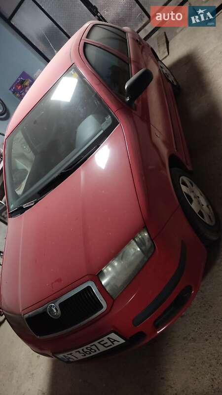 Хэтчбек Skoda Fabia 2006 в Черновцах