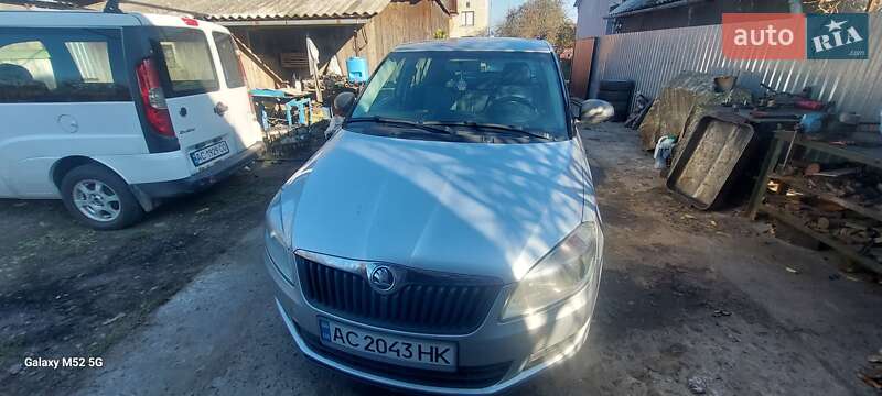 Хэтчбек Skoda Fabia 2013 в 