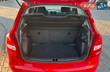 Хэтчбек Skoda Fabia 2012 в 