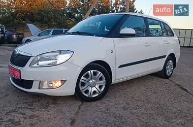 Универсал Skoda Fabia 2010 в Нововолынске