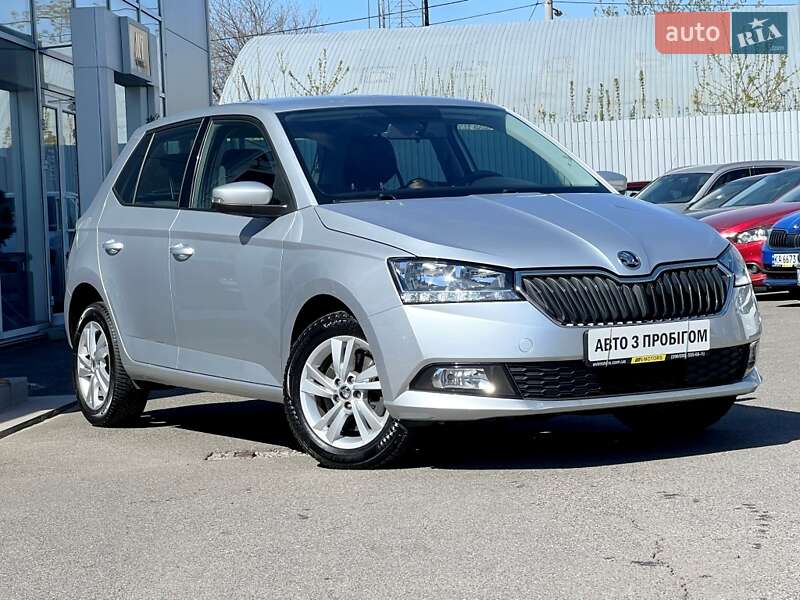 Хэтчбек Skoda Fabia 2020 в Киеве