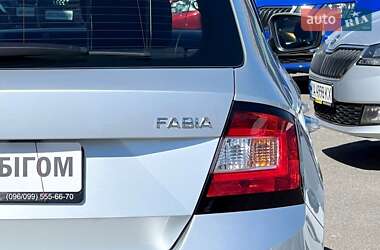 Хэтчбек Skoda Fabia 2020 в Киеве