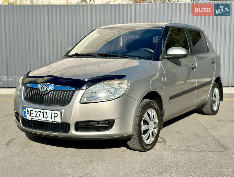 Хетчбек Skoda Fabia 2008 в Дніпрі