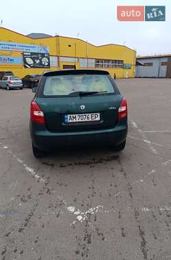 Хэтчбек Skoda Fabia 2007 в 