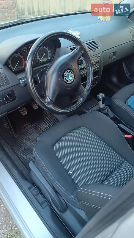 Хэтчбек Skoda Fabia 2006 в Дунаевцах