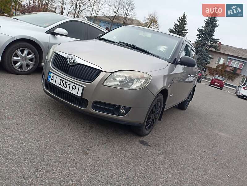 Хэтчбек Skoda Fabia 2007 в 