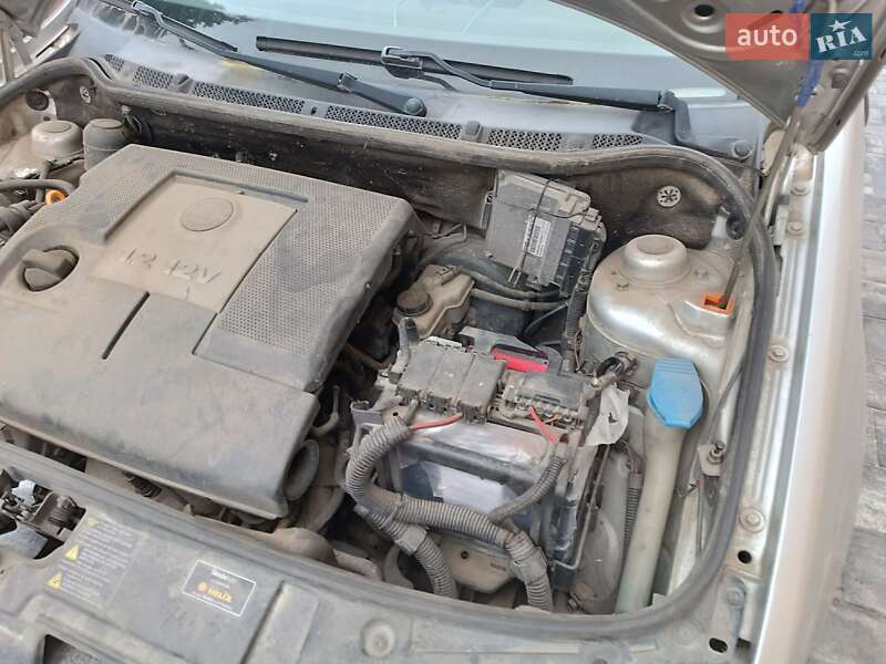 Хэтчбек Skoda Fabia 2005 в Лозовой