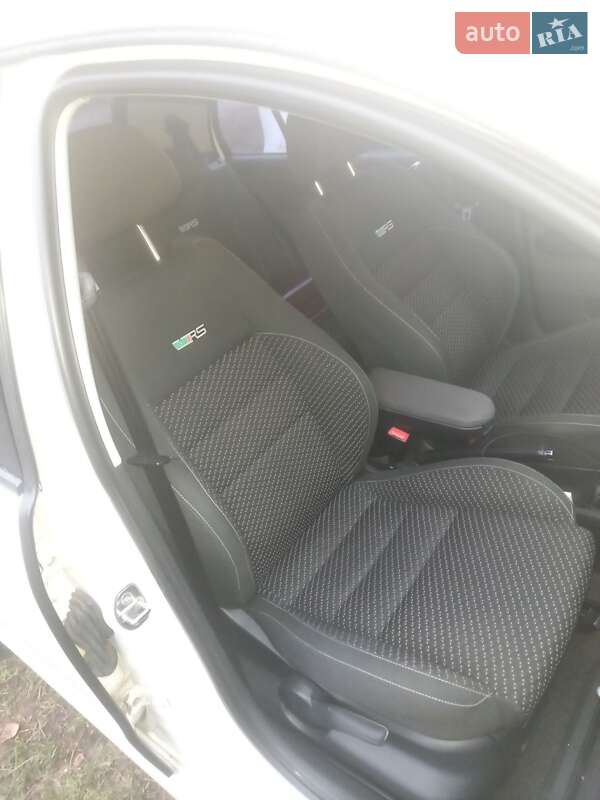 Хетчбек Skoda Fabia 2006 в Дубовому