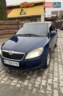 Хетчбек Skoda Fabia 2011 в Чернівцях