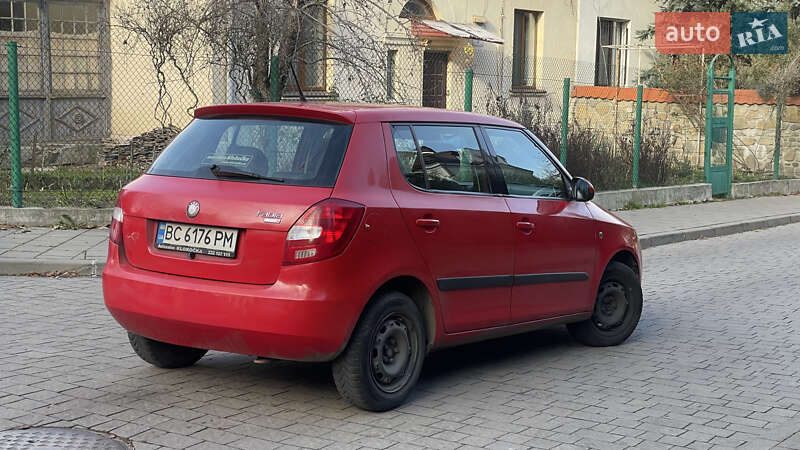 Хэтчбек Skoda Fabia 2009 в Львове