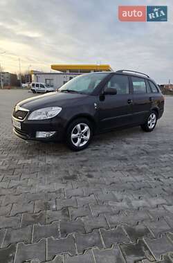 Универсал Skoda Fabia 2010 в Луцке