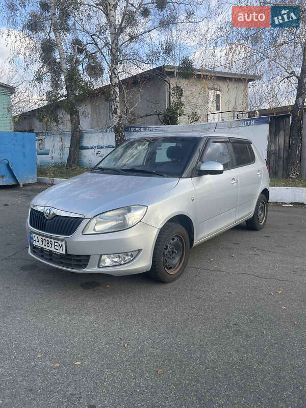 Хетчбек Skoda Fabia 2013 в Києві