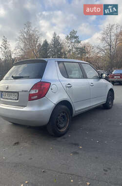 Хетчбек Skoda Fabia 2013 в Києві