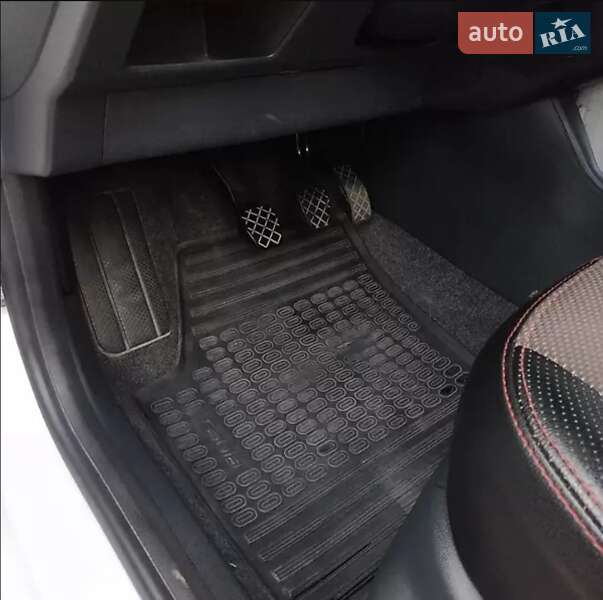 Хэтчбек Skoda Fabia 2013 в Киеве