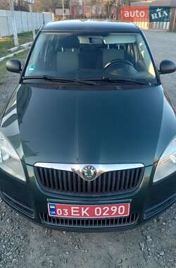 Хэтчбек Skoda Fabia 2008 в 